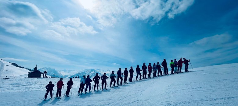 Gruppenfoto im Schnee